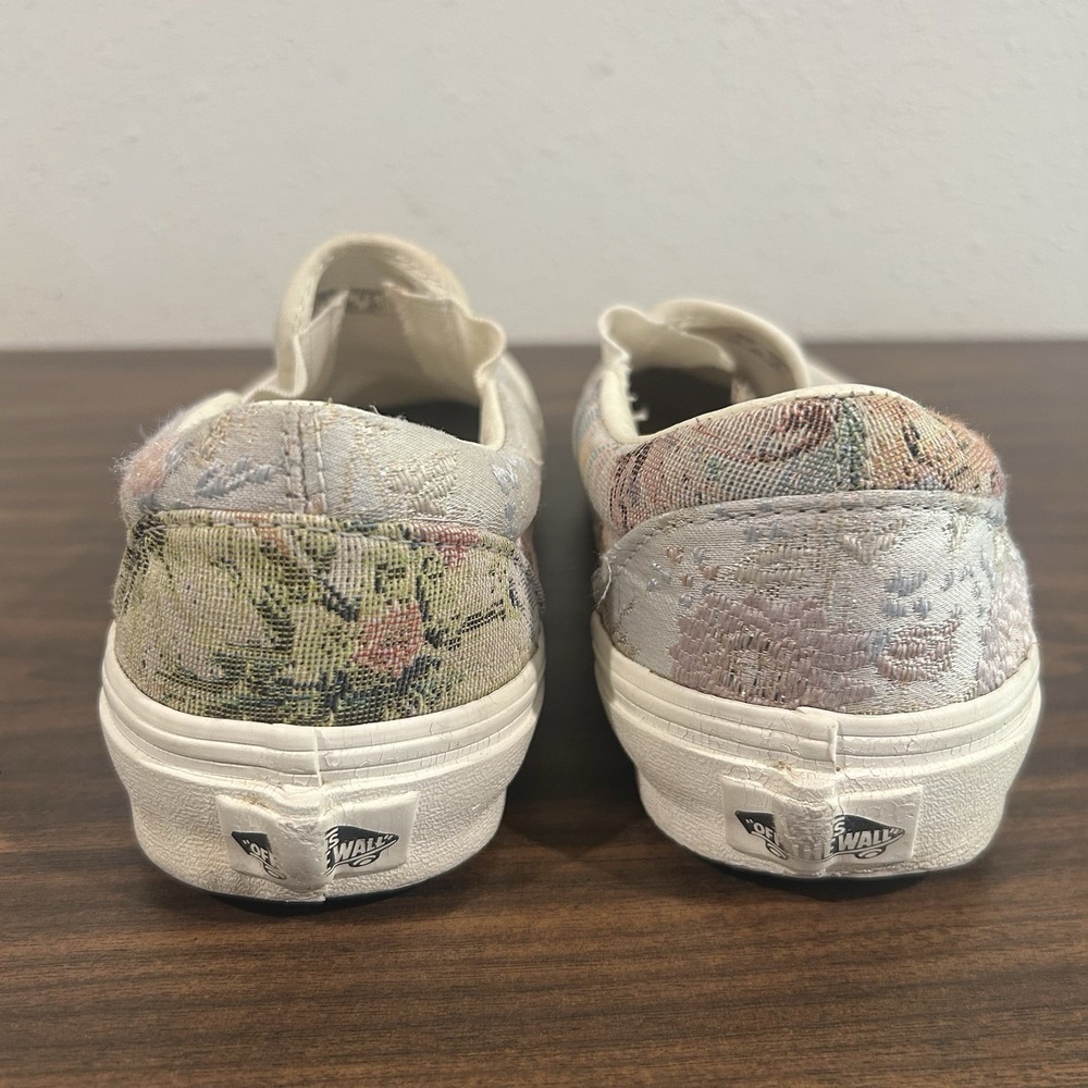 VANS Classic Slip-On Tapestry Floral Sneakers Womens Size 8.5 Urban Outfitters - Picture 5 of 10